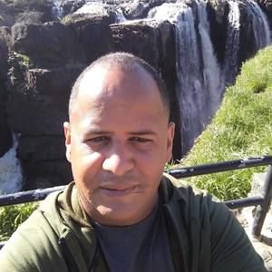 Meet your Posher, Luis fransisco